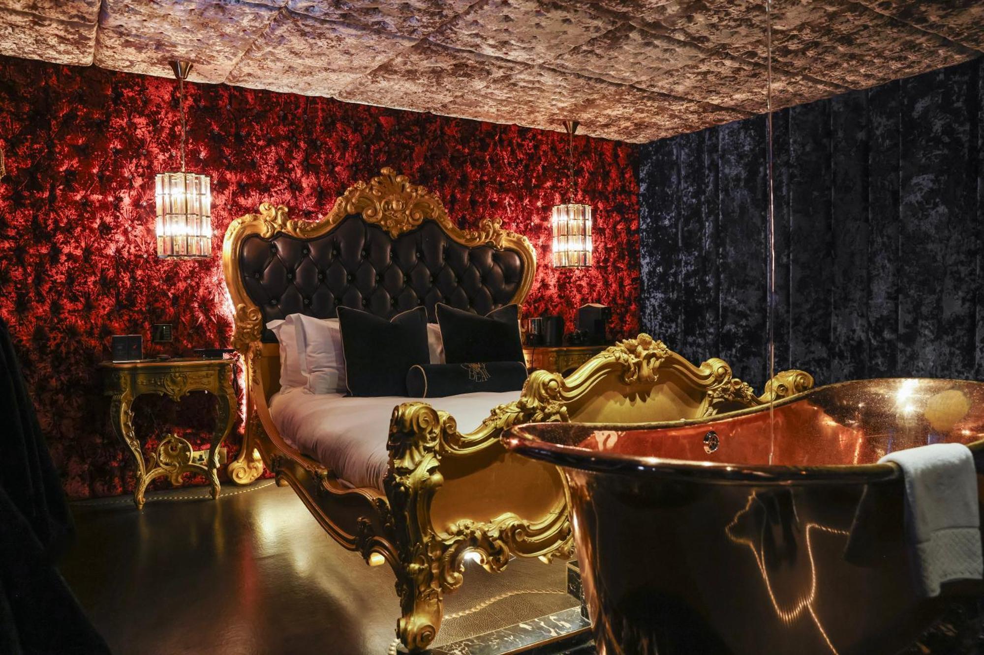 Hotel Crazy Bear Beaconsfield Exteriér fotografie