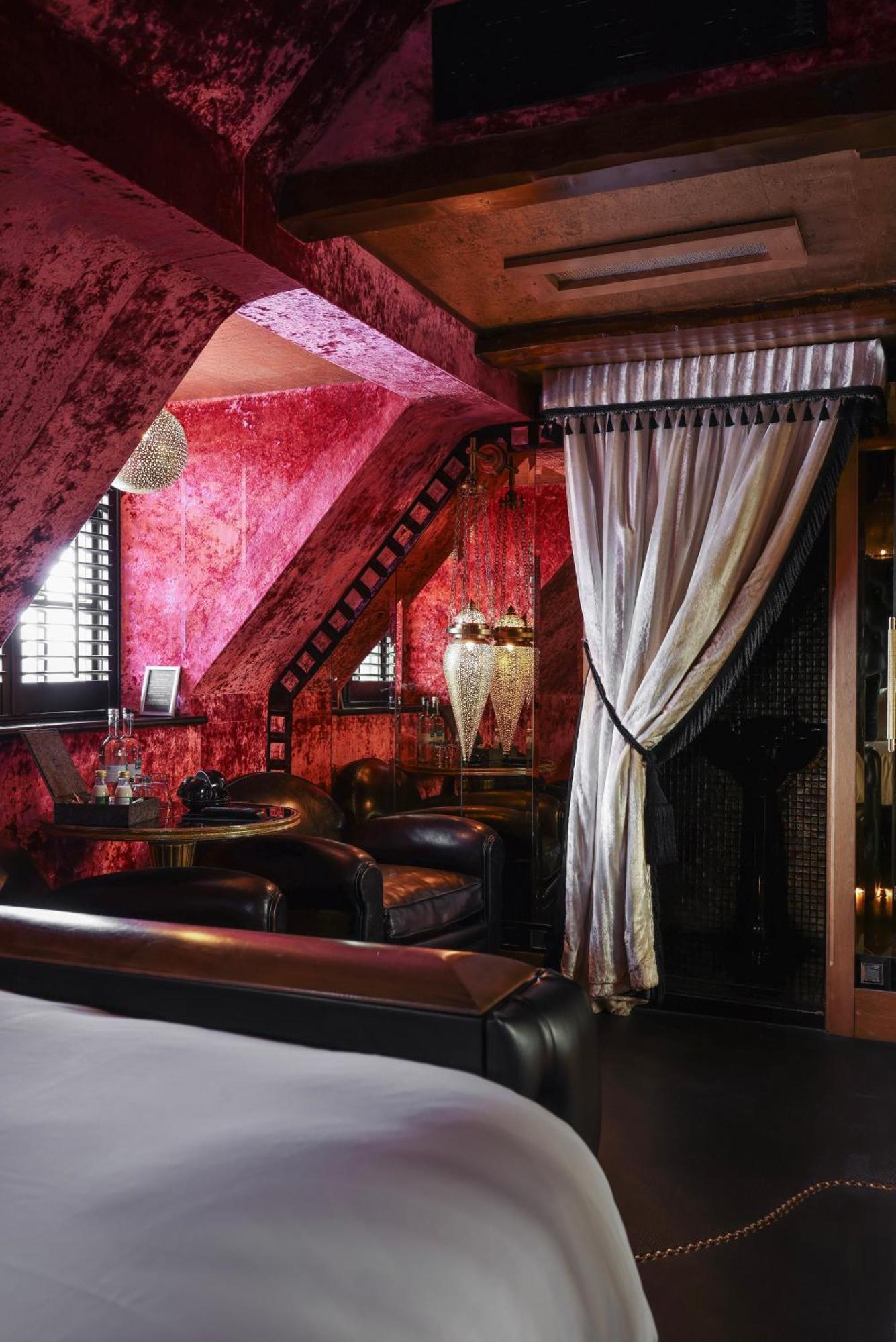 Hotel Crazy Bear Beaconsfield Exteriér fotografie